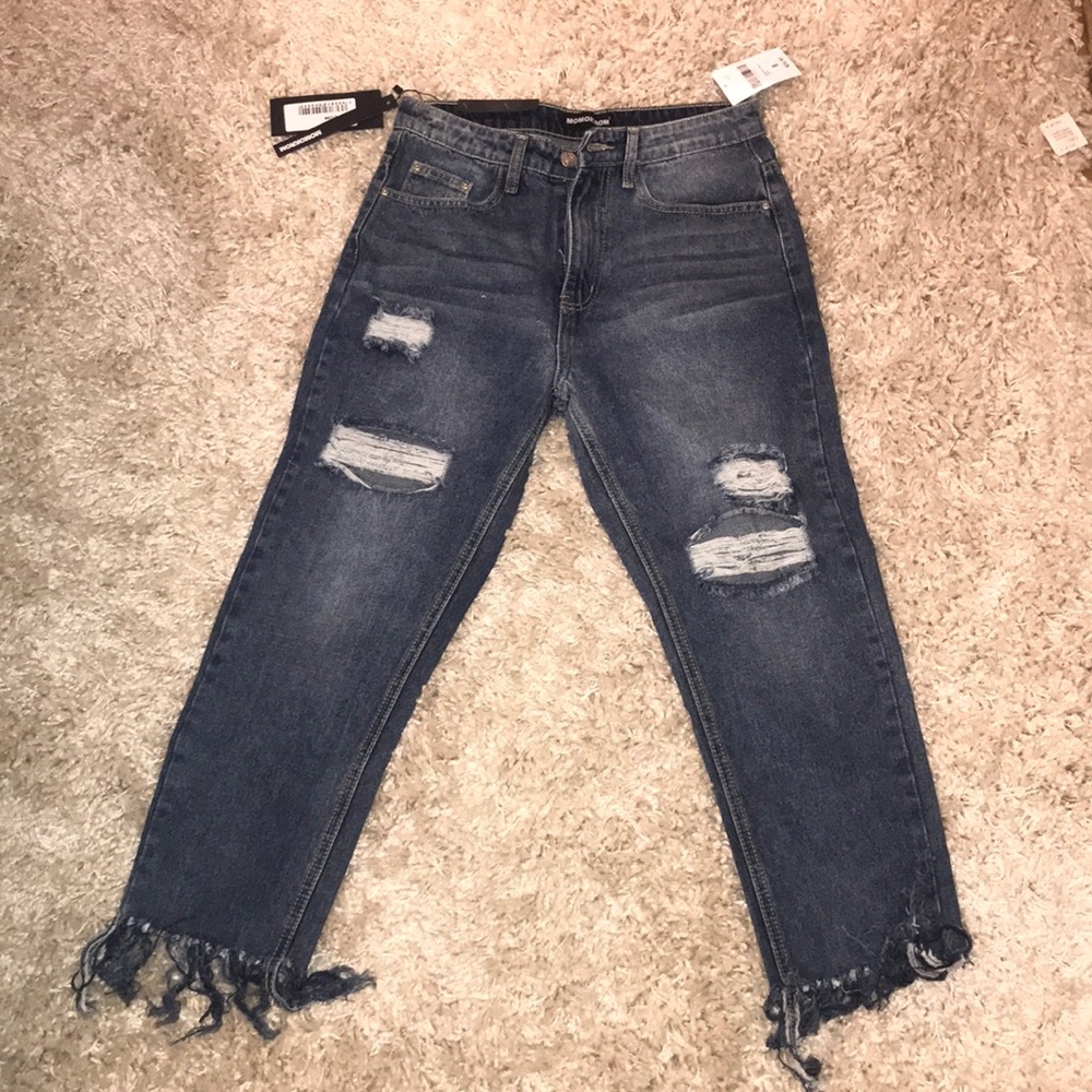 Forever 21 distressed capri!